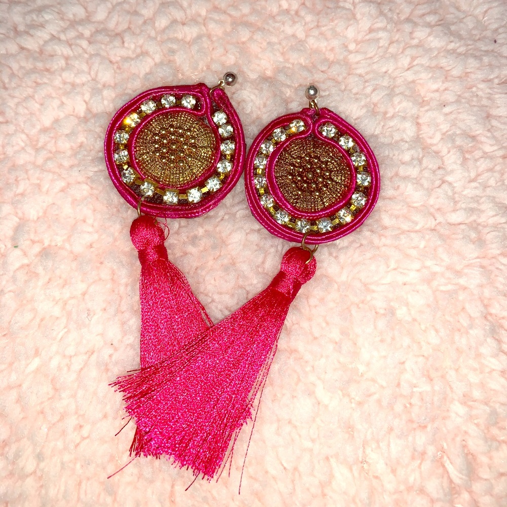 Boho fucsia silk tassel earrings NWOT